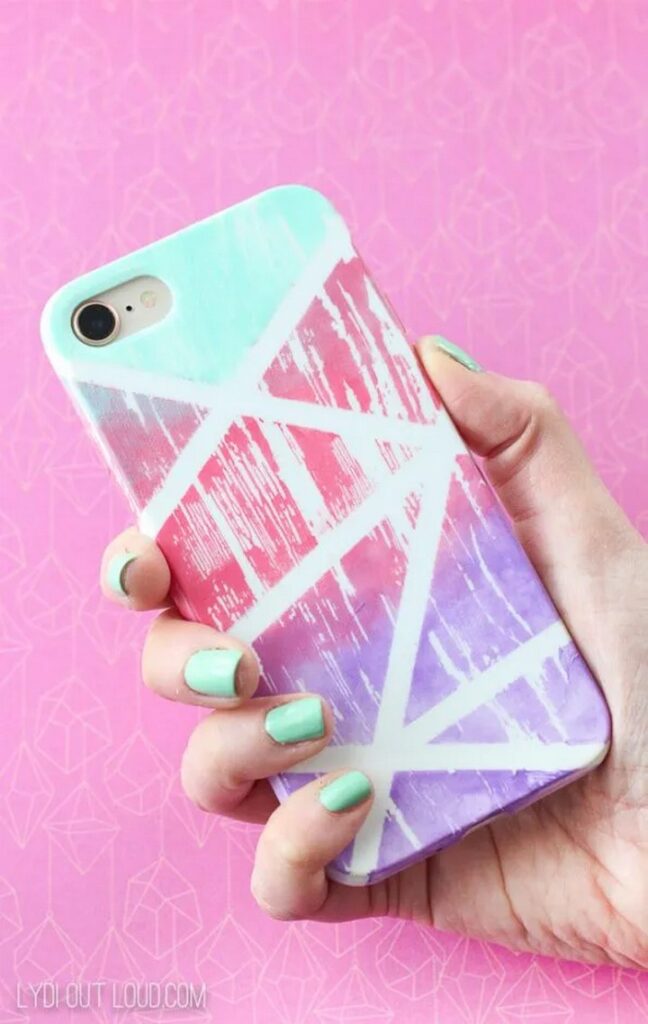 21 DIY Phone Case Ideas To Make Your Phone Look Unique - Julie Ann Art