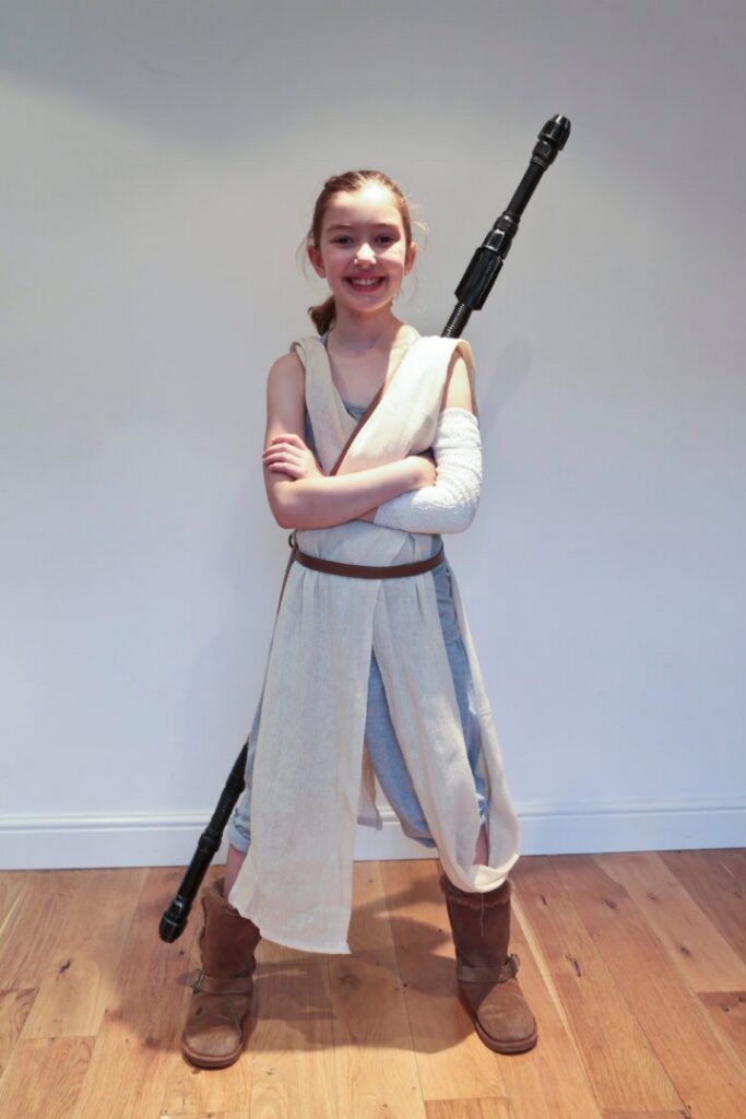 10 Easy Star Wars DIY Costume For Space Saga Fans - Julie Ann Art