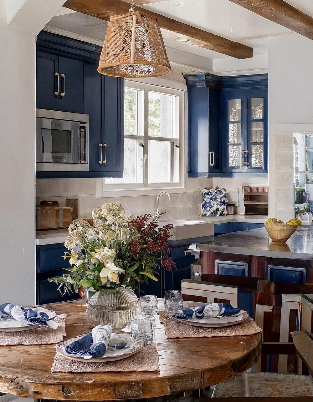 Dark wood and blue Spanish kitchen