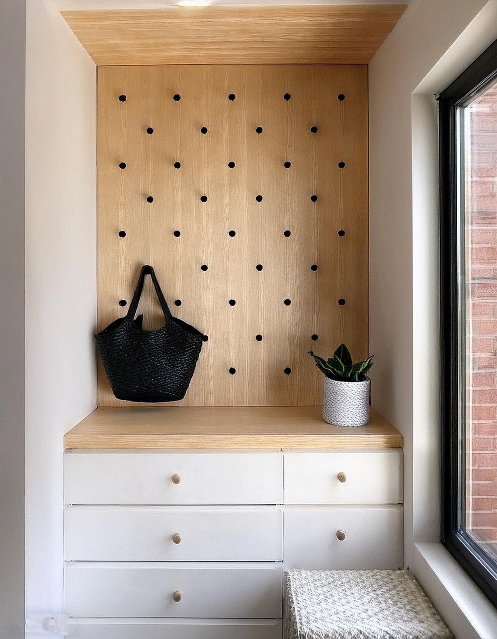 Small Modern Drop Zone Mudroom